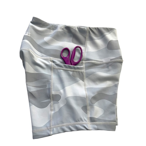 ETHOS Camo Athletic Shorts Deep Pockets Grey Size Small - Picture 4 of 7